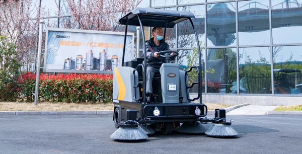 工業(yè)清潔設(shè)備廠家的掃地機(jī)選購指南