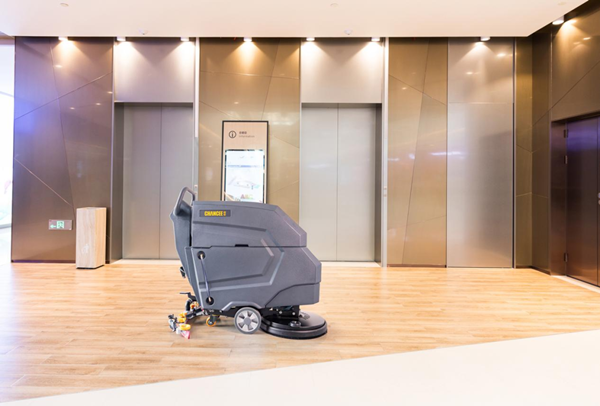 用洗地機(jī)清潔車庫可節(jié)省時間和精力嘛？