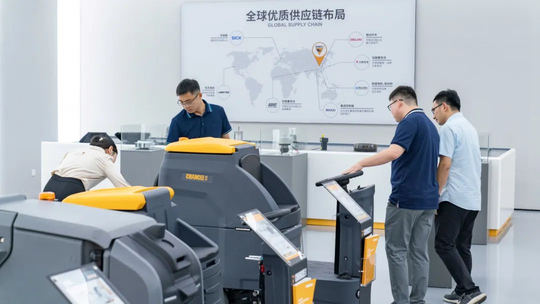 橙犀洗地機K70得到廣泛的應(yīng)用_還省時省力